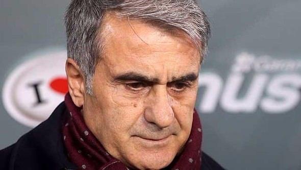 <p>2 BÜYÜK KULÜP İSTEDİ AMA GÖRÜŞMEDİK<br />
<br />
ŞENOL Güneş’in Topal’ı ima ederek, “Bize gelmek istedi” sözleri gündeme otururken, olayın iç yüzünü araştırdık.<br />
<br />
Öncelikle şunu söyleyelim... Gökhan Gönül, daha geçtiğimiz sezon devam ederken, bazı gazetecilerle sohbetinde, “Ben, Mehmet Topal, Caner yarın Beşiktaş’a gidersek Beşiktaş’ın en önemli eksikleri giderilmiş olur” demişti. Mehmet Topal’ın takım değiştirmesi olayı ilk kez böyle gündeme gelmişti.</p>
