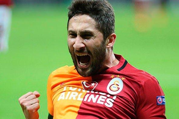 <p><strong>REİS ARTIK SAĞ BEK DEĞiL</strong></p>
<p>Sabri Sarıoğlu, Riekerink tarafından sağ bek alternatifleri arasından çıkarıldı.</p>