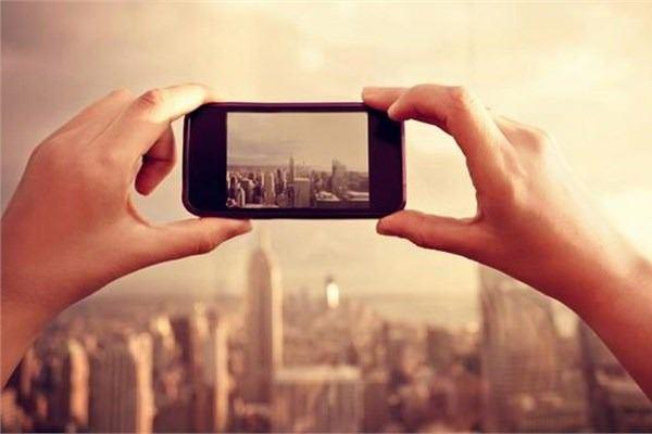 <p><strong>Instagram</strong><br />
Üye sayısındaki artış: %36 - Aktif kullanıcı sayısındaki artış: %64</p>
