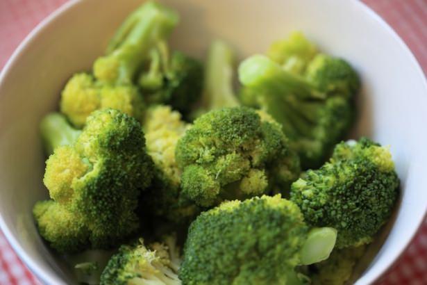 <p><strong>3- Brokoli</strong><br />
Bir bardak brokoli 101 miligram C vitamini içerir. Günlük ihtiyacın 1.3 katı.</p>

<p> </p>

<p> </p>

