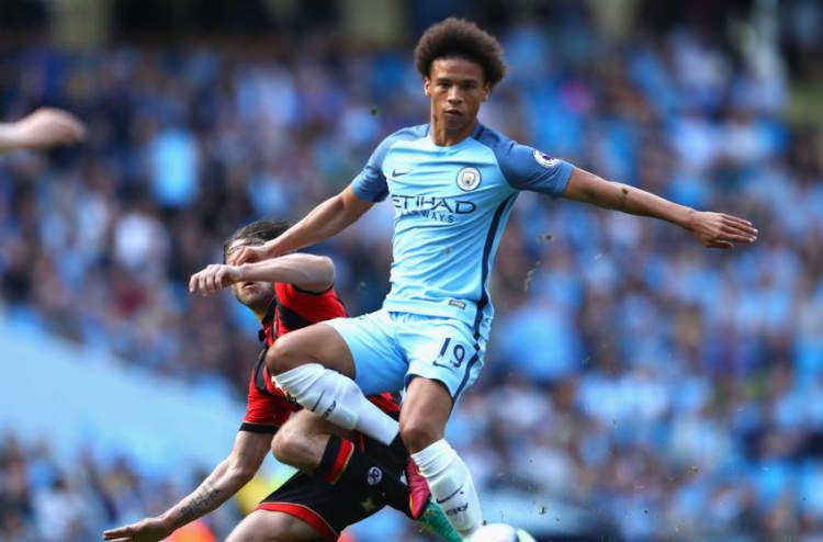 <p><strong>Leroy Sane</strong><br />
<br />
Teknik direktörlüğe İspanyol Pep Guardiola'yı getiren Manhcester City, Almanya'nın Schalke 04 takımında forma giyen 20 yaşındaki Leroy Sane için ödediği bonservis bedelini açıklamazken, İngiliz ekibinin gelecek vadeden futbolcu için 43 milyon avro ödediği öne sürüldü.</p>