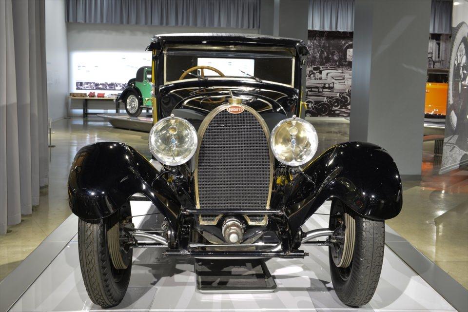 <p>1929 model Bugatti Type 44 Fiacre </p>

