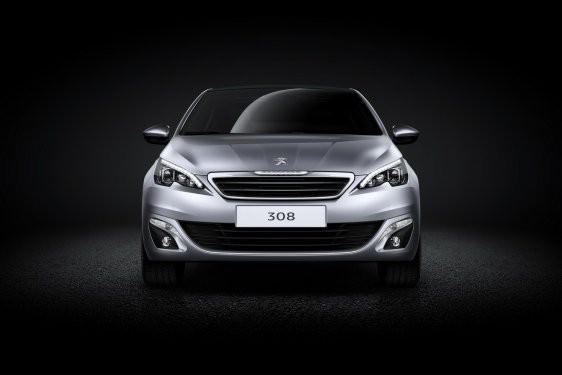<p>Yalın iç mekân ve yenilikçi kokpit tasarımı (Peugeot i-cockpit) ile yepyeni bir sürüş keyfi vaat ediyor.</p>