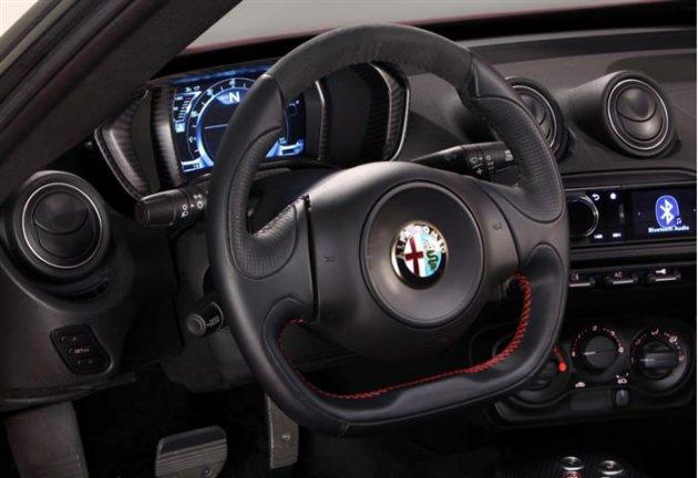 2014 Alfa Romeo 4C 55 bin dolar