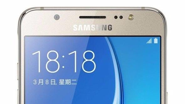 <p><strong>Samsung Galaxy J510</strong></p>

<p>Ekran boyutu: 5.0 inç</p>
