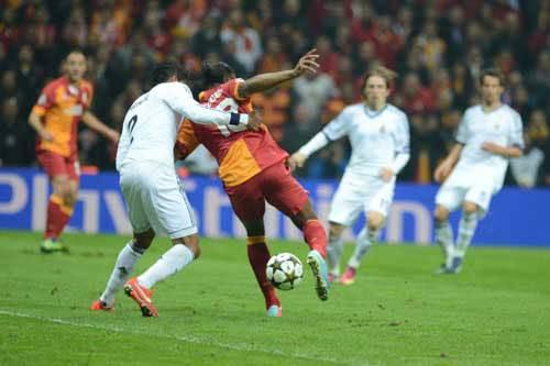 <p>Real Madrid ve Borussia Dortmund'un bir üst tura çıktığını duyuran Corriere dello Sport ise, "Ancak bu maçın sonucu, Mourinho için acı verici bir yenilgi oldu" diye yazdı.</p>