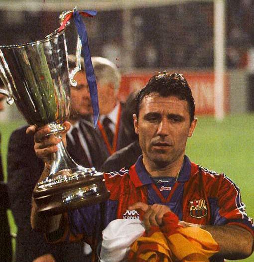 <p>Hristo Stoichkov: "Beni durdurmak için tabancaya ihtiyaç duyarlardı. Ama Messi’yi durdurmak için makineli tüfeğe ihtiyaç var."</p>