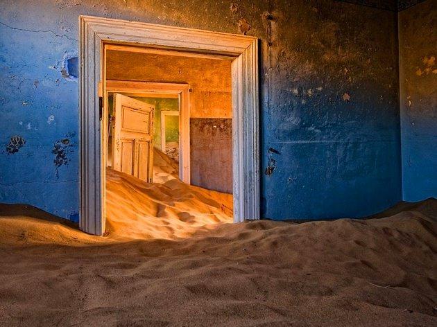 <p>Kolmanskop</p>
<p>Namib Çölü</p>