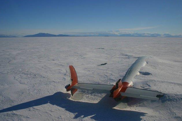 <p>Pegasus Kalıntıları</p>
<p>McMurdo Sound, Antartika</p>