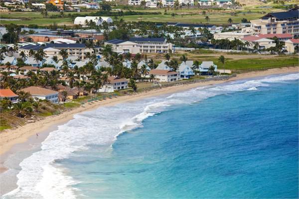 <p><strong>Saint-Kitts ve Nevis<br /></strong><br />Hükümet tarafından onaylanan projelere 400 bin ile 1 milyon dolar arası yatırım yapmak gerekiyor.</p>