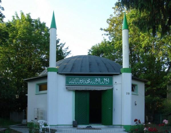 <p>Nuur Camii-Almanya</p>
