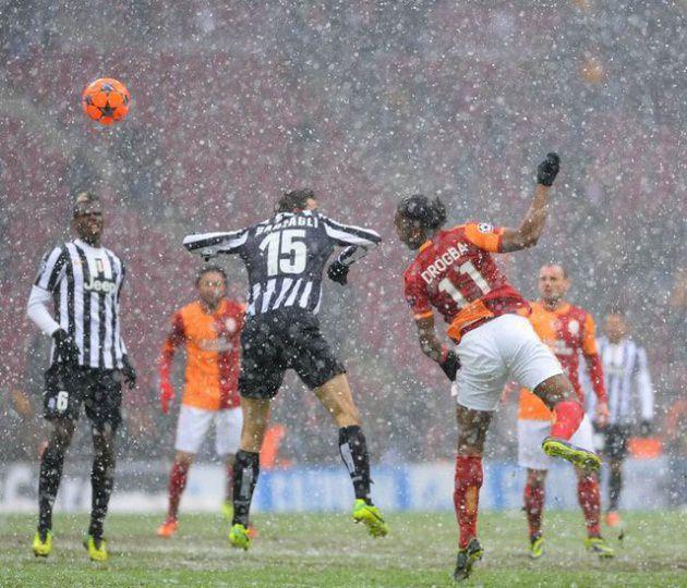 <p>@taci_kalkavan Galatasaray enteresan takım. Ne durumda olursa olsun konu Avrupa ise hep aynı tarife. Helal olsun.</p>