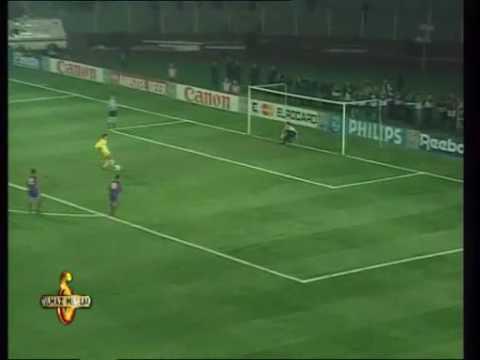 Galatasaray-Barcelona 1994-1995 sezonunda Galatasaray, Şampiyonlar Ligi grup maçında Barcelona'yı Arif Erdem ve Hakan Şükür'ün golleriyle 2-1 mağlup etmişti.