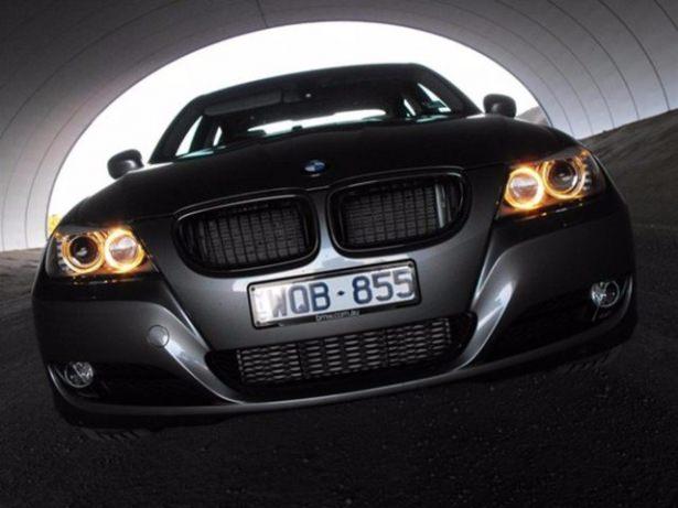 <p>BMW 320i</p>

<p> </p>
