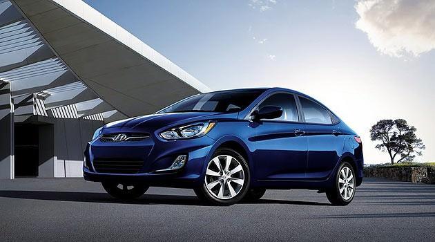 Hyundai Accent Blue 1.6 CRDI Sınıfı B+ - 128 hp, 260 nm - 4 ileri, tam otomatik Ortalama Tüketim: 5,6 Başlangıç Fiyatı: 45.600 YORUM: 4 ileri şanzıman demode. Motor çok güçlü, çekişi yüksek, fiyatı da eskisi gibi makul değil. Tüketimi de fazla.
