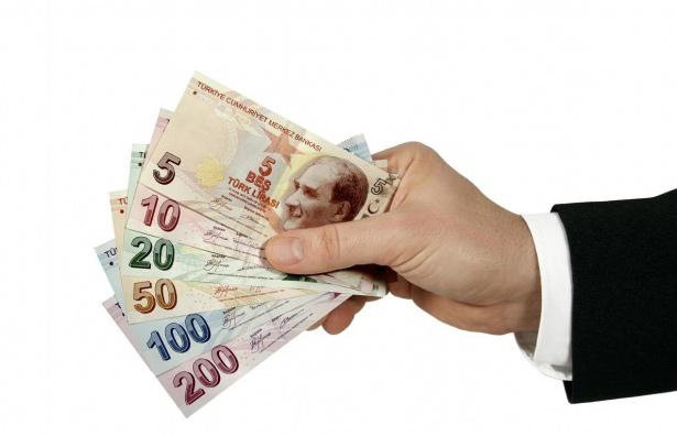 <p><strong>Kıdem tazminatı müjdesi</strong></p>

<p>Kıdem tazminatı sisteminde yaşanan sorunların çözümü amacıyla sosyal taraflarla diyalog içinde düzenleme yapılacak. Özel sektör işletmelerinde eğitim birimleri kurulması teşvik edilecek. Özel sektör, meslek kuruluşları ile işçi ve işveren kuruluşlarının meslek eğitim vermeleri ödendirilecek.</p>
