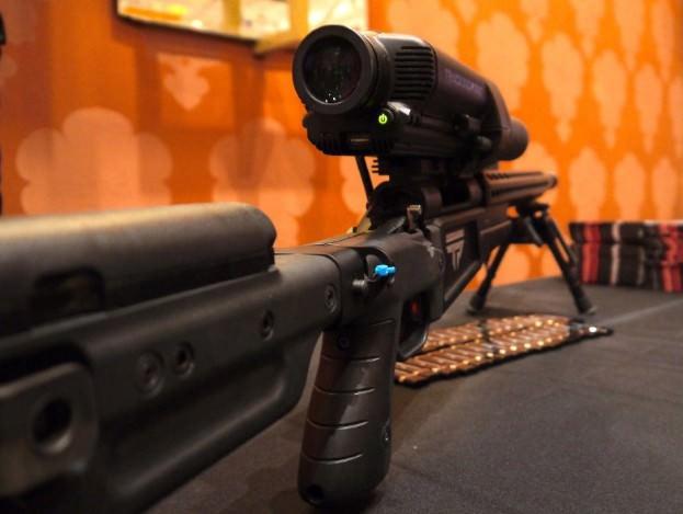 Tüfekte yarı otomatik ve tam otomatik özelliği bulunmadığını belirten Schauble, kısa mesafede ateş etmek için bu silahın her defasında manuel ayarlanması gerektiğini söyledi.