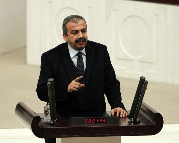 <p>Sırrı Süreyya Önder</p>
<p>7 Temmuz 1962<br />
<br />
55 yaşında.</p>