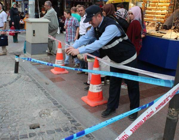 Yaklaşık 3 saat süren çalışma sonunda iş makinesiyle kazılan caddede 3 metre derinlikte 4 metre genişlikte bir çukur kazıldı. Kazı sonunda yapım tarihi bilinmeyen daha önce içinden yağmur ve kanalizasyon suyunun aktığı eski bir tonoz kalıntıları ortaya çıktı. Çökmenin eski tonozda biriken suların toprağı gevşettiği ve üstünden geçen araçların baskısı sonucu meydana geldiği tespit edildi. Açılan çukur toprak malzeme ile doldurulduktan sonra cadde araç trafiğine açıldı.