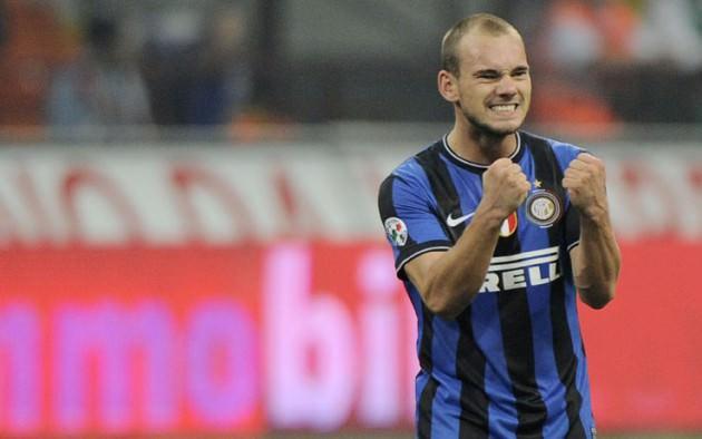 Galatasaray ve Fenerbahçe'nin transfer listesinde olduğu iddia edilen Wesley Sneijder için Anzhi de devrede...