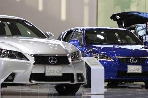 NISSAN DA ÖTV'DEN ETKİSİNİ YANSITMAYACAK Nissan, 1600 cc altı otomobillerde meydana gelen ÖTV artışından doğan fiyat farkını ay boyunca fiyatlarına yansıtmayacak. ÖTV artışından etkilenmeyecek olan müşteriler ayrıca yüzde ''0'' faizden başlayan kredi imkanlarını kullanabilecek.