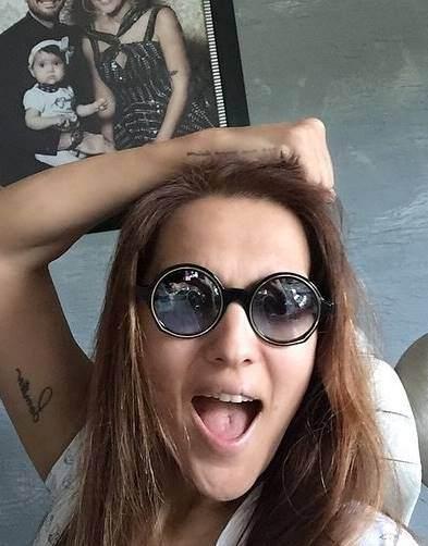 <p>Demet Akalın- Essedue</p>
