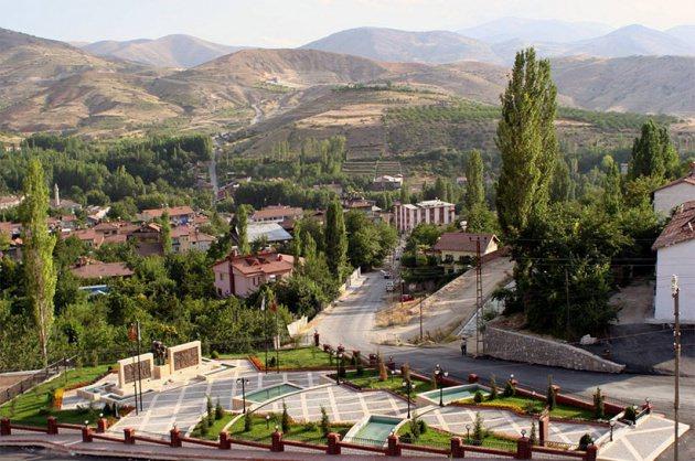 <p>Malatya: 524 bin 212 seçmen, 2 bin 108 sandıkta oy kullanacak.</p>