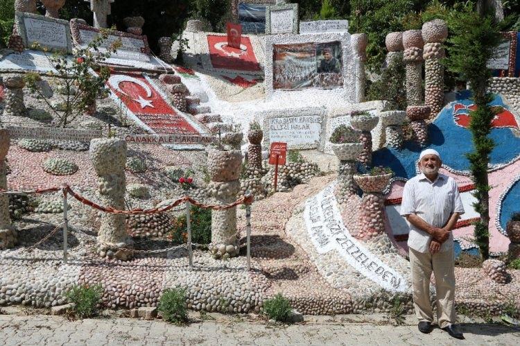 <p>Buradan SASKİ’ye rica ediyorum, gelsin burada bana 3 aylığına su bağlasın, sonra kesmek isterlerse kesip, kapatsınlar” diye konuştu.</p>

<p> </p>
