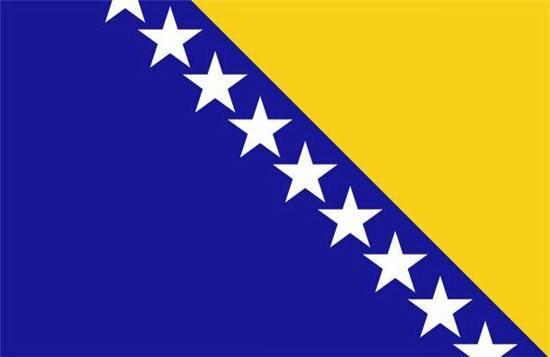 <p>Bosna Hersek: Mavi ve beyaz renkler klasik Slav renklerindendir. Sarı üçgen, kral Stephen Tvrtho 'nun savaş armasından alınmıştır.</p>