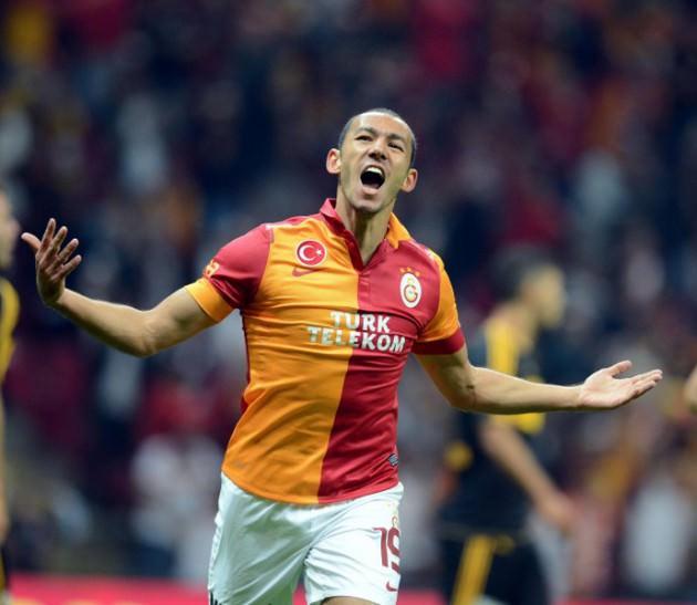 <p>Forvet hattına Fransa'nın Toulouse takımından Umut Bulut'u 1 yıllığına kiralayan sarı kırmızılılar, iç transferde ise Sabri Sarıoğlu'nun sözleşmesini uzattı.</p>