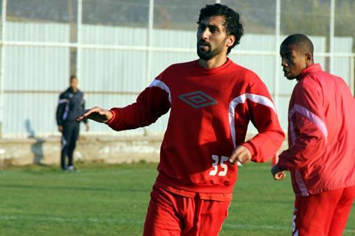 EN ÇOK KART GÖREN FUTBOLCU Sedat Bayrak (Sanica Boru Elazığspor) - 3 kırmızı kart, 2 sarı kart