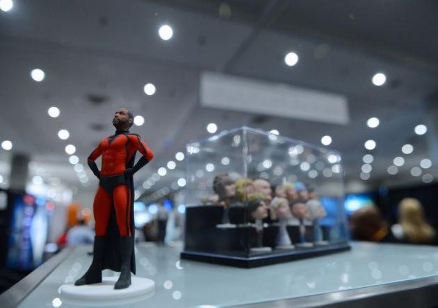 Fuara ürettikleri müzik aletleriyle katılan bir firma, ziyaretçilerden büyük ilgi gördü. 3 boyutlu yazıcıyla yapılan piyano, davul ve gitarı stantlarında sergileyen firma, bu müzik aletlerinin kullanıldığı mini bir dinleti sundu.