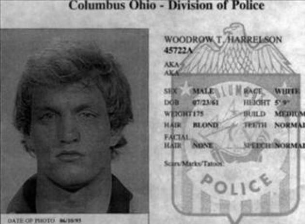<p>WOODY HARRELSON 1982 yılında polis Harrelson'ı caddenin ortasında dans ederken buldu. Polis arabasına bindirilip merkeze götürülmek istenen ünlü aktör bir memura yumruk attı.</p>