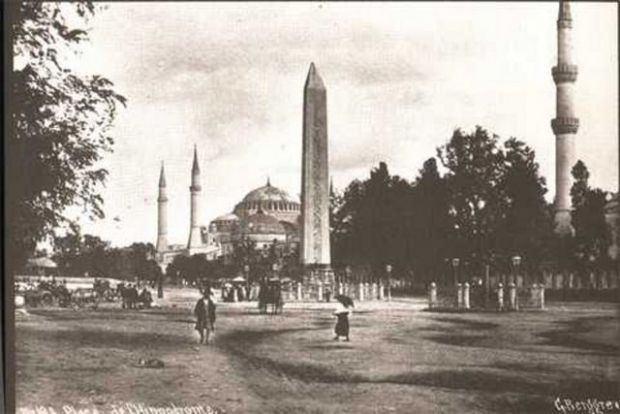 <p>Dikilitaş</p>