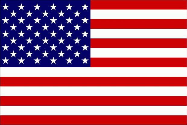 <p>Amerika: Toplamı 13 olan şeritlerin altısı beyaz, yedisi kırmızıdır, ülkenin kuruluş döneminde Birleşik Krallığa başkaldıran Onüç Koloni'yi simgelerler Sol üst köşedeki mavi dikdörtgenin içinde ülkenin eyaletlerini simgeleyen 50 adet beyaz yıldız vardır beyaz:saflık temizlik kırmızı:kahramanlık,cesaret mavi:azim anlamlarına gelmektedir.</p>