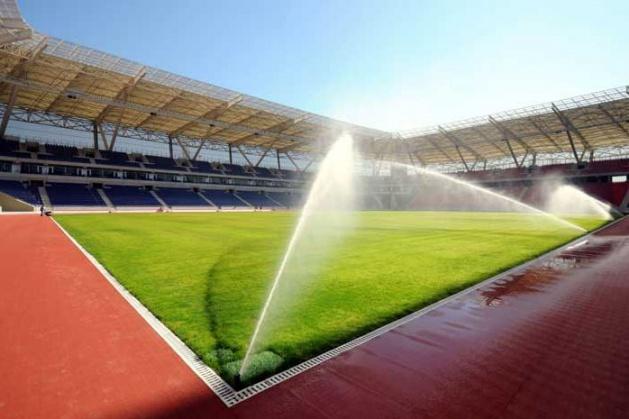 Tesisin 25 bin seyirci kapasitesi bulunduğunu ve UEFA standartlarında olduğunu belirten Büyüktatlı, şöyle devam etti: