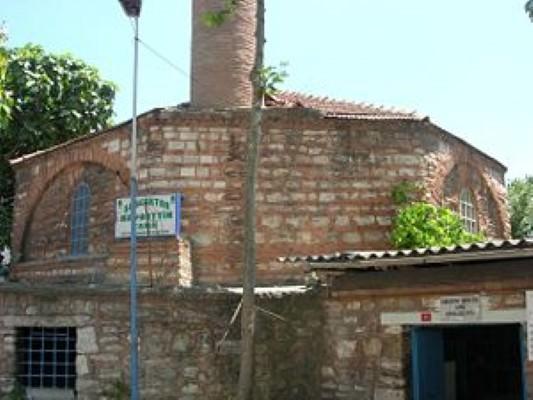 <p>Sancakdar Hayreddin Paşa Türbesi</p>
<p>Sancakdar Hayderddin Paşa Camii yanındaki hazire Kocamustafapaşa - Fatih</p>