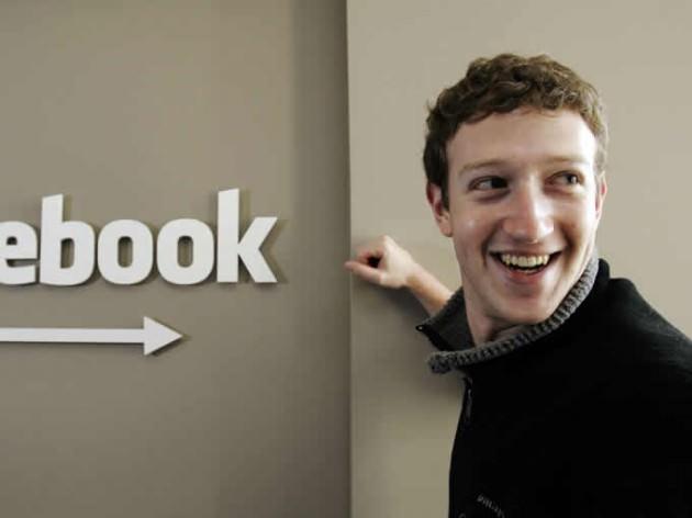 MARK ZUCKERBERG Çağımızın kitle iletişim aracı haline gelen sosyal medya denince akla ilk olarak arkadaşlık sitesi Facebook geliyor. Facebook'un 1984 doğumlu genç kurucusu Mark Zuckerberg, Harward'da öğrenim görürken birkaç arkadaşı ile beraber sosyal paylaşım ve arkadaşlık sitesi Facebook'u kurdu. Okul yurdunda geliştirdiği Facebook, çok fazla ilgi görünce tüm zamanını almaya başladı ve okulunu bırakmak zorunda kaldı.