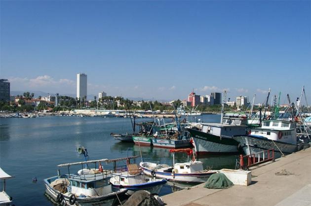 <p>Mersin: 1 milyon 185 bin 988 seçmen, 4 bin 201 sandıkta oy kullanacak.</p>