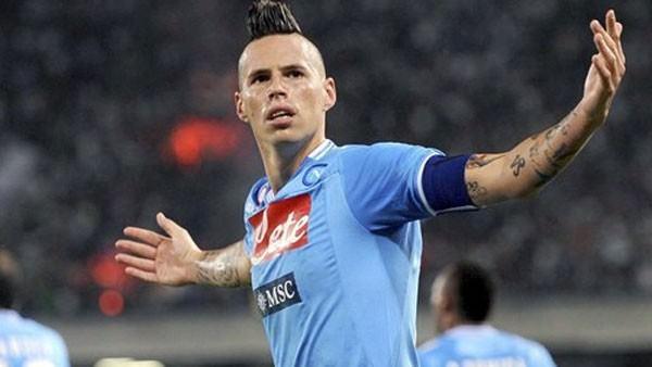 <p>16 Napoli</p>