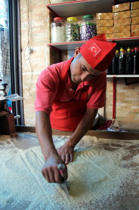 Hatay'ın çok kültürlü "Ramazan helvası"