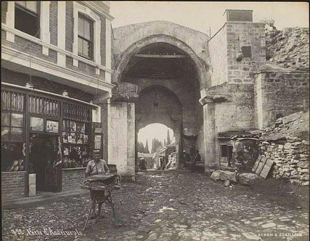 <p>96. Edirnekapı 1800'ler</p>
