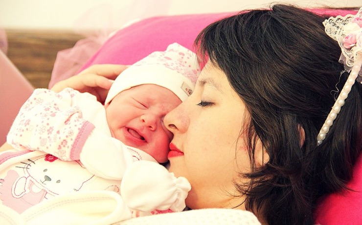<p>Doğumdan sonraki ilk 6 hafta annelerde lohusa dönemi olarak nitelendirilir.</p>
