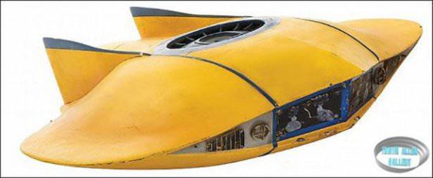 <p>Voyage to the Bottom of the Sea<br />
FS-1 Flying sub<br />
30 bin dolar</p>
