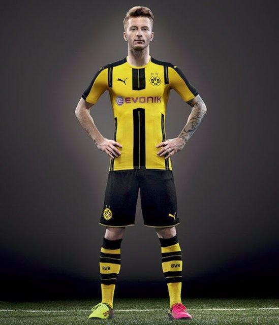 <p>Borussia Dortmund - İç saha</p>
<p> </p>