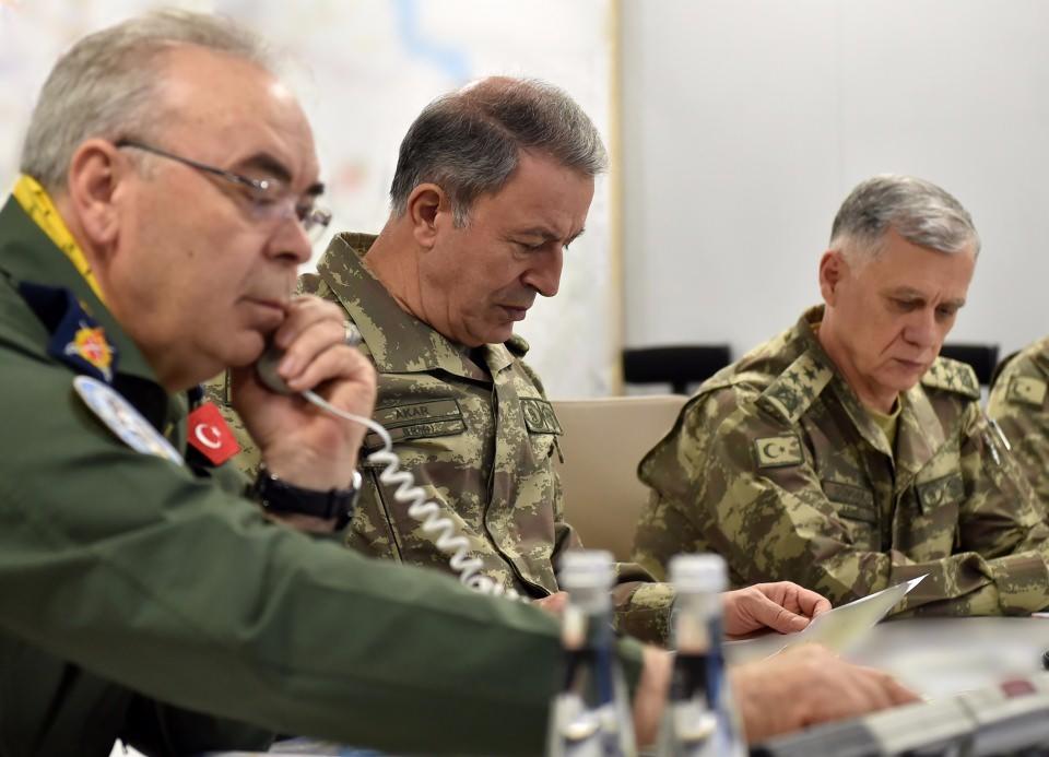 <p>Türk Silahlı Kuvvetleri, Irak'ın kuzeyine düzenlediği hava harekatıyla terör örgütü PKK'nın "ikinci Kandil" yapmaya çalıştığı Sincar Dağı'nı vurdu. </p>
<p> </p>