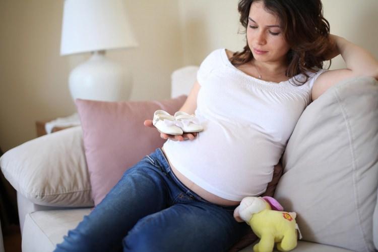 <p>Uzman Diyetisyen Aslıhan Küçük, hamilelik döneminde beslenmenin bebeğin sağlıklı bir şekilde dünyaya gelmesi için ne derece önemli ise, </p>

