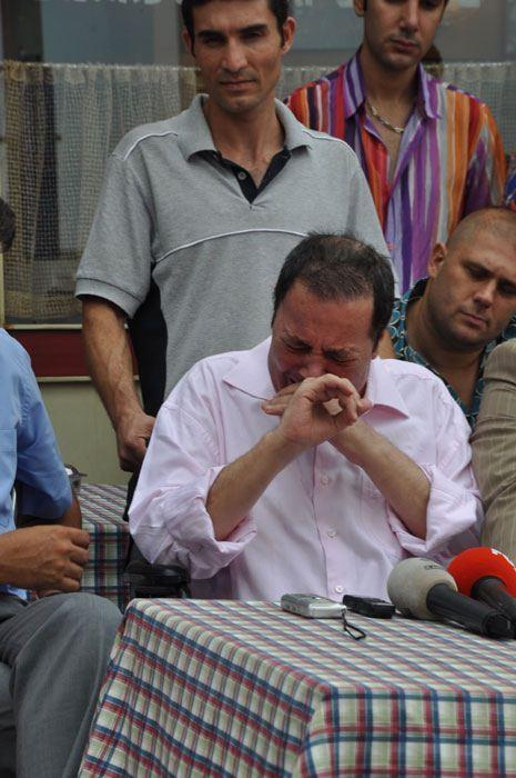 <p>Yalnız kaldım ve bana eski eşim destek oldu. Bana şimdi eski eşim bakıyor ancak kendimi suçlu hissediyorum çünkü eski eşim bana bakıyor diye eşimin dul aylığını kestiler. Psikolojim çok bozuldu.</p>
<p> </p>