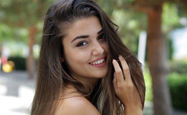 <p>Hande Erçel</p>
