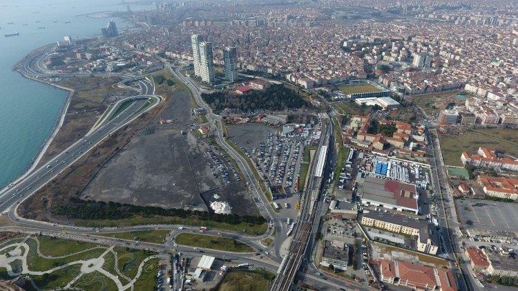 <p>Kimi vatandaşlar projenin bitmesini dört gözle beklerken kimileri de projenin çok geciktiğini ifade ettiler.</p>
